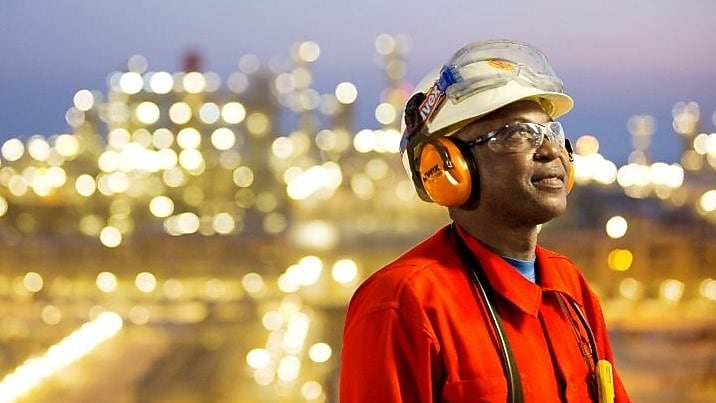 Zaposleni v obratu za utekočinjanje plina