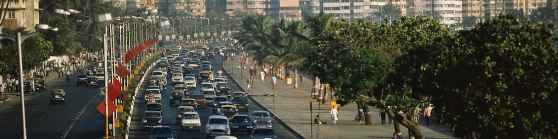 Prometni zastoj na cesti Marine Drive v Bombaju, Indija
